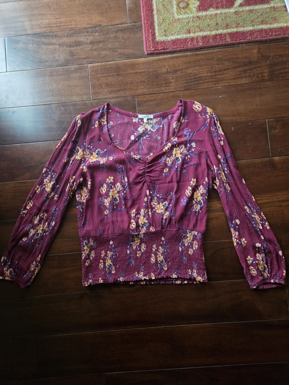 Maurices Burgundy Floral Ruched Crop Top